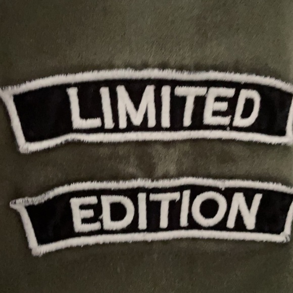 Limited Edition Men's F21 Jacket - Picture 4 of 4